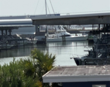 702 N Holiday Drive - Photo Thumbnail 9