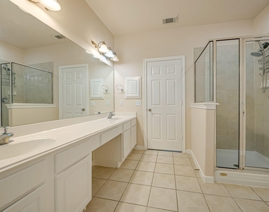 18106 Linden Forest Lane - Photo Thumbnail 22