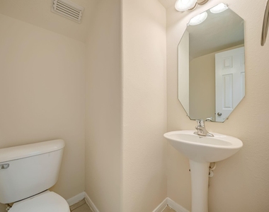 18106 Linden Forest Lane - Photo Thumbnail 16