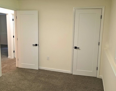 185 Loudon - Photo Thumbnail 11