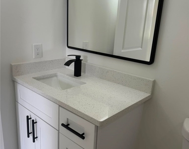 5442 Billings Street - Photo Thumbnail 5