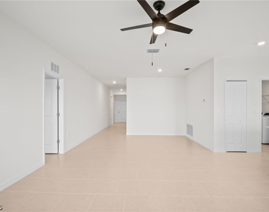 17633 Paradiso Way - Photo Thumbnail 7