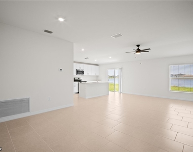 17633 Paradiso Way - Photo Thumbnail 4