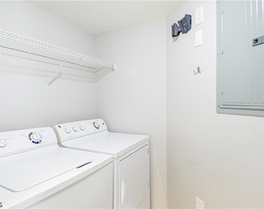 4135 Residence Drive - Photo Thumbnail 9