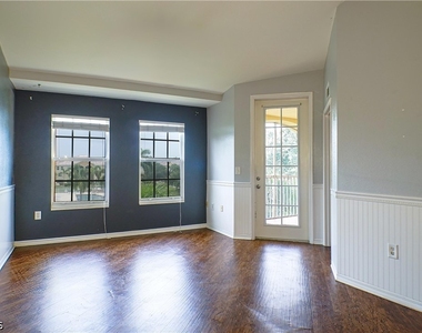 4135 Residence Drive - Photo Thumbnail 3