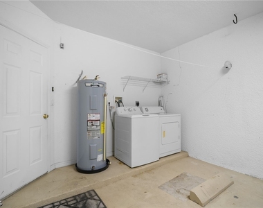 8535 Athena Court - Photo Thumbnail 20