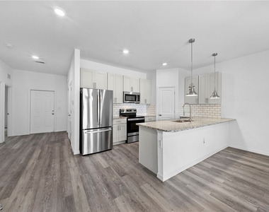 4716 29th Street Sw - Photo Thumbnail 8