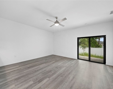 4716 29th Street Sw - Photo Thumbnail 12