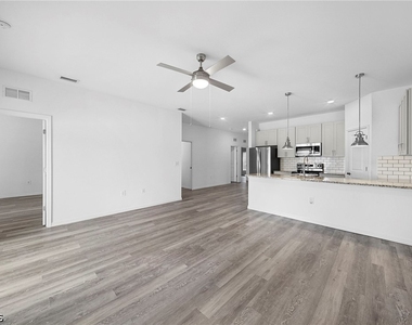 4716 29th Street Sw - Photo Thumbnail 13