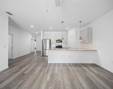 4716 29th Street Sw - Photo Thumbnail 10