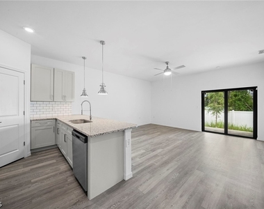 4716 29th Street Sw - Photo Thumbnail 7