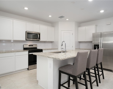 42428 Cascade Drive - Photo Thumbnail 4