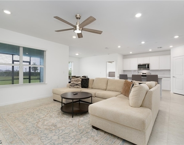 42428 Cascade Drive - Photo Thumbnail 8