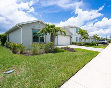 42428 Cascade Drive - Photo Thumbnail 24