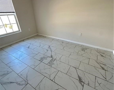 254 Sw 3rd Street - Photo Thumbnail 6