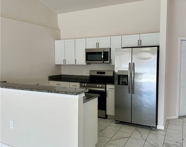 254 Sw 3rd Street - Photo Thumbnail 4