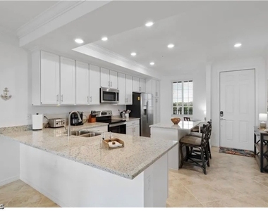 43040 Greenway Boulevard - Photo Thumbnail 3