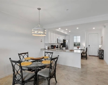 43040 Greenway Boulevard - Photo Thumbnail 4
