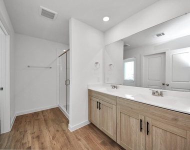 1930 Olivos Street - Photo Thumbnail 28