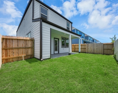 1930 Olivos Street - Photo Thumbnail 41