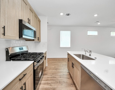 1930 Olivos Street - Photo Thumbnail 14