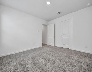 1930 Olivos Street - Photo Thumbnail 39