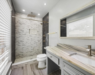 2110 Gray Falls Drive - Photo Thumbnail 20