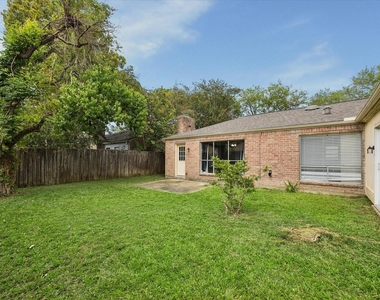 2110 Gray Falls Drive - Photo Thumbnail 24