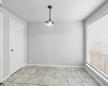 2110 Gray Falls Drive - Photo Thumbnail 13