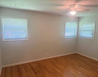 5339 Carew Street - Photo Thumbnail 9
