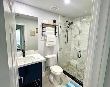 12511 Davis Boulevard - Photo Thumbnail 12