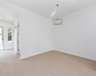 5222 Gold Street - Photo Thumbnail 5