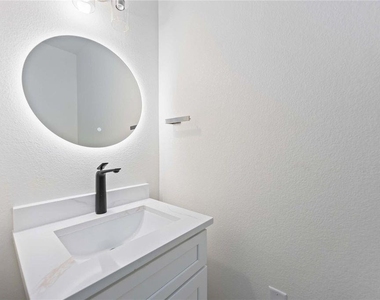 5222 Gold Street - Photo Thumbnail 8