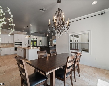 5420 Boxwood Way - Photo Thumbnail 8
