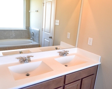 3550 Paganini Place - Photo Thumbnail 7