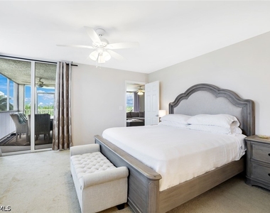 5550 Heron Point Drive - Photo Thumbnail 7