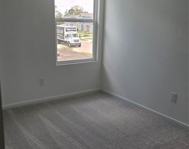 952 Pertuso Lane - Photo Thumbnail 13