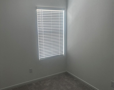 952 Pertuso Lane - Photo Thumbnail 18