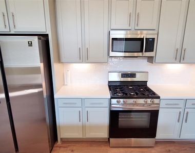 2980 Alice Street - Photo Thumbnail 5
