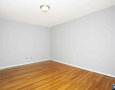59 Regency - Photo Thumbnail 17