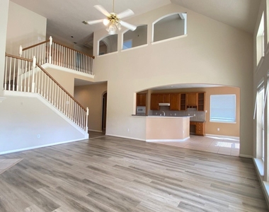 2503 Westerlake Drive - Photo Thumbnail 7