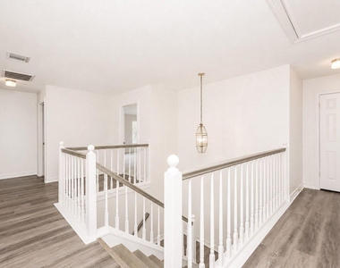 11102 Brook Mill Court - Photo Thumbnail 15
