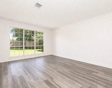 11102 Brook Mill Court - Photo Thumbnail 4