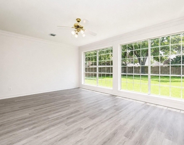 11102 Brook Mill Court - Photo Thumbnail 8