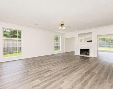 11102 Brook Mill Court - Photo Thumbnail 7