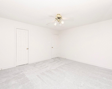 11102 Brook Mill Court - Photo Thumbnail 23
