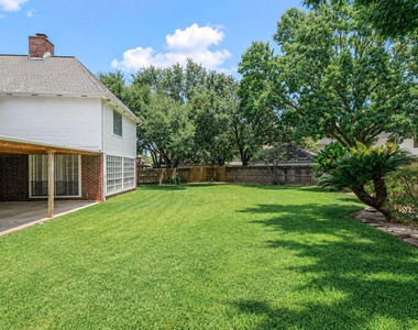11102 Brook Mill Court - Photo Thumbnail 32