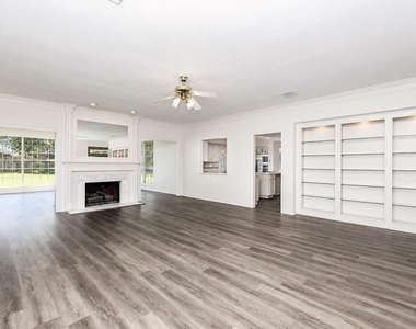 11102 Brook Mill Court - Photo Thumbnail 5