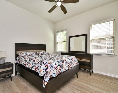22 Wood Drake Place - Photo Thumbnail 13
