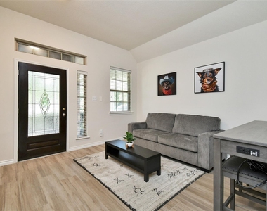 22 Wood Drake Place - Photo Thumbnail 5